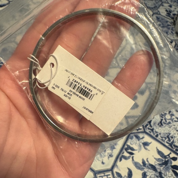 NWT Kate Spade Find The Silver Lining Bangle - Picture 3 of 3
